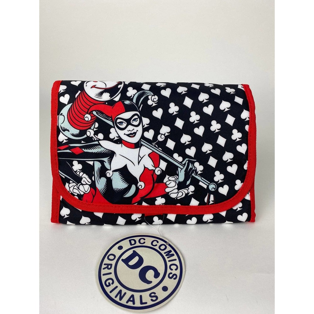 DC Comics Harley Quinn Hanging Travel Bag